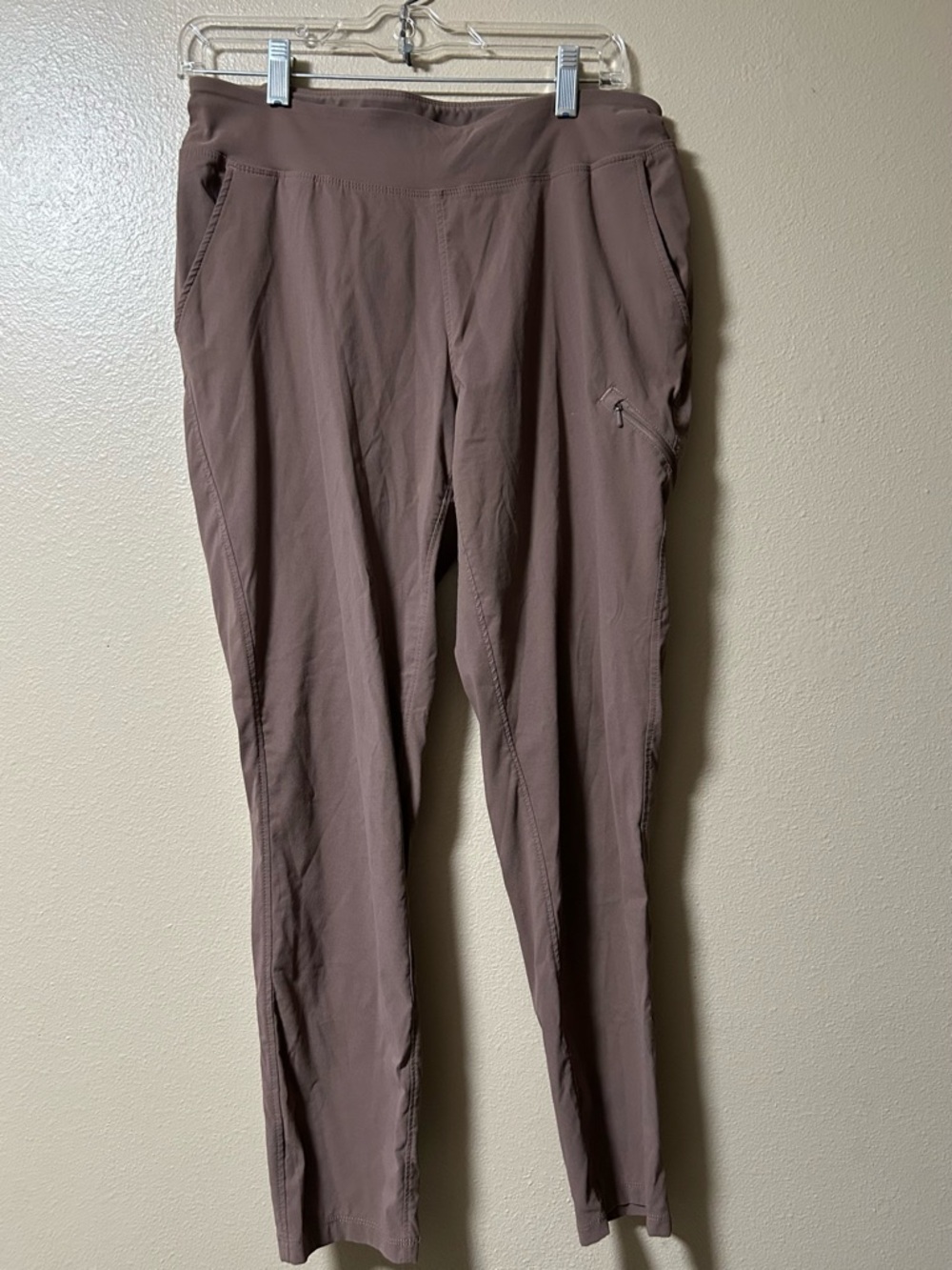 Mountain Hardwear Women's Straight Leg Pants in Mauve Brown